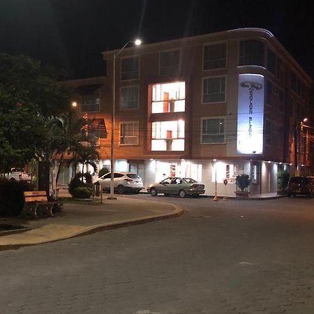 Colon Plaza Hotel Tumaco Ngoại thất bức ảnh
